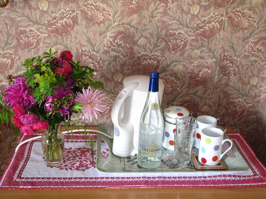 Chambre D'Hotes Des Monedieres Bed and Breakfast Treignac Exteriör bild